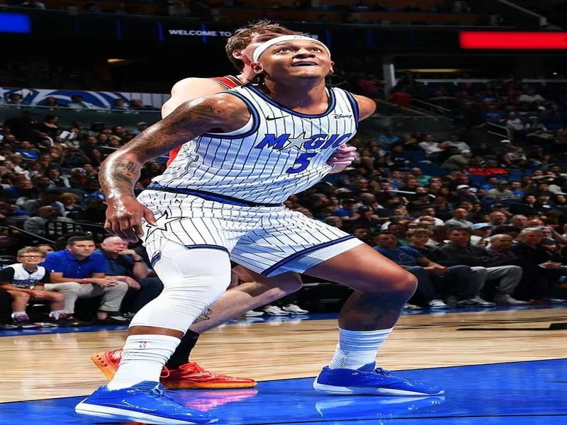 网红参加女足英联杯抽签发表反热刺言论，英女超联盟被迫道歉